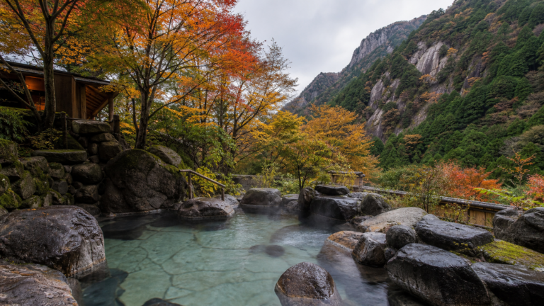 三重・湯の山温泉で御在所岳の麓に泊まる｜泉質・宿選び・季節ごとの旅